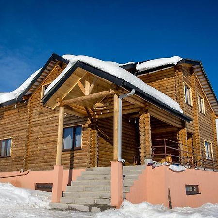 Snow Time Eco Chalet Gudauri Luaran gambar