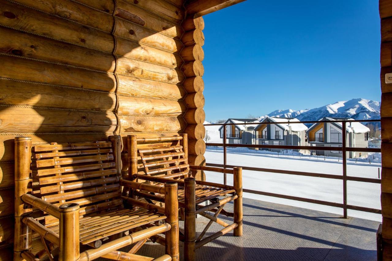 Snow Time Eco Chalet Gudauri Luaran gambar