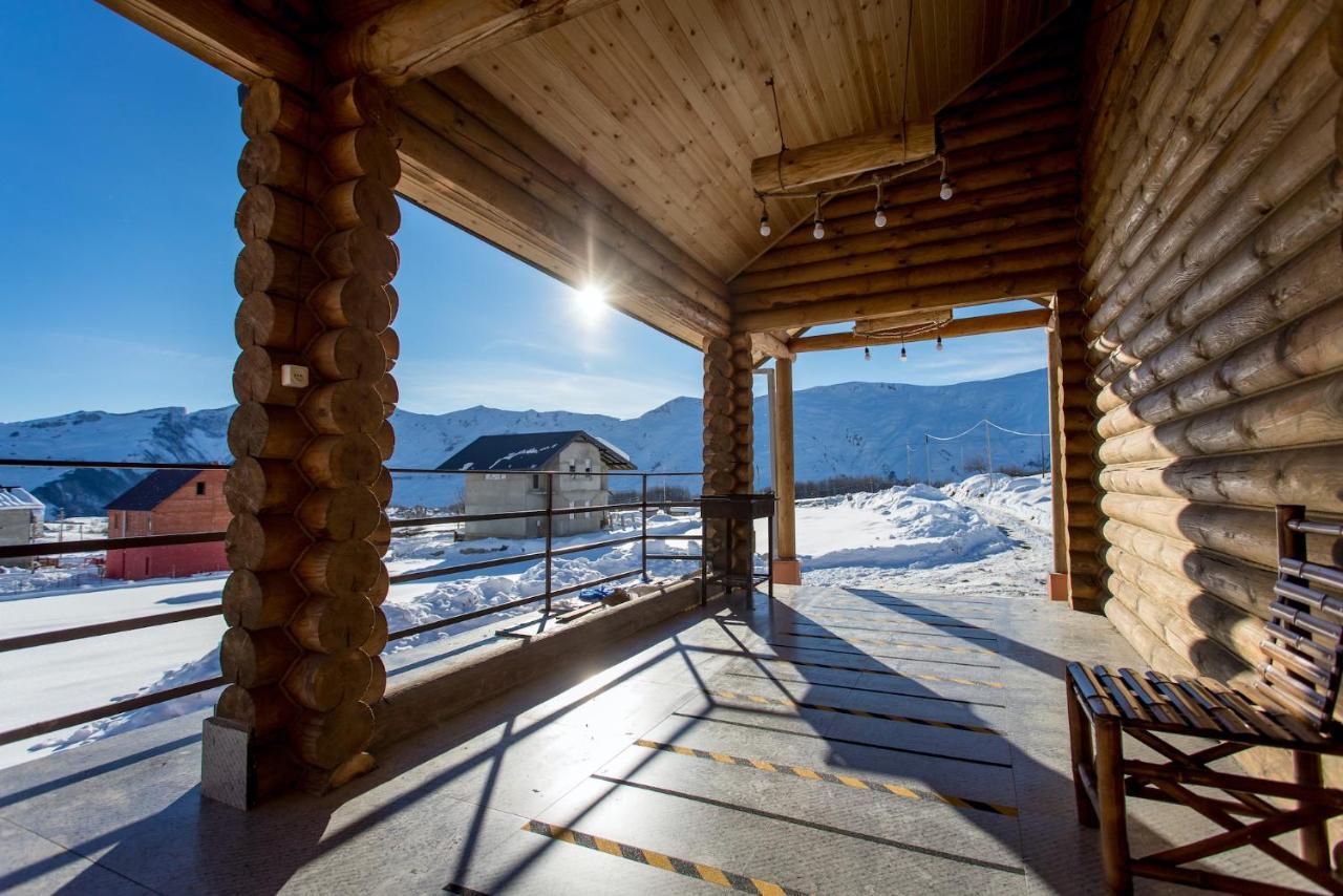 Snow Time Eco Chalet Gudauri Luaran gambar