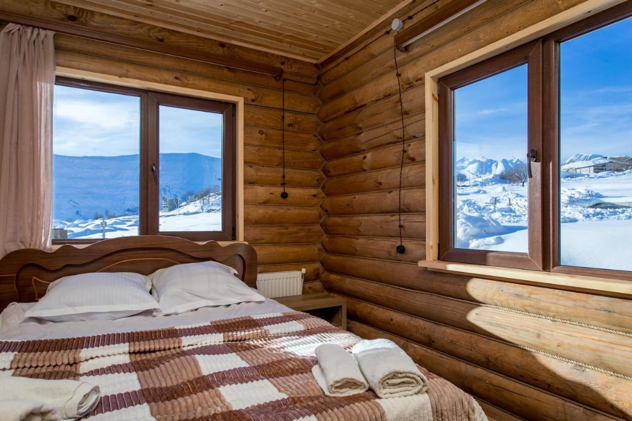 Snow Time Eco Chalet Gudauri Luaran gambar