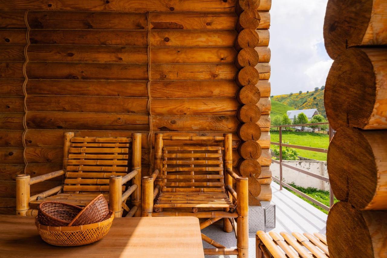 Snow Time Eco Chalet Gudauri Luaran gambar